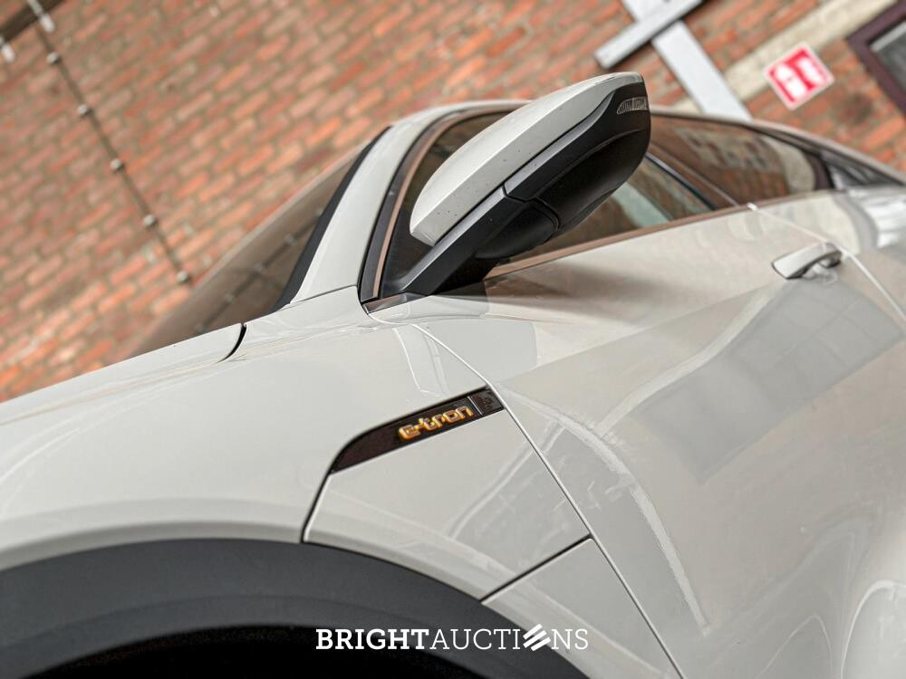 Audi E-tron 50 Quattro edition 71kWh 313pk 2020 (origineel-NL+ 1e eigenaar), J-109-NJ