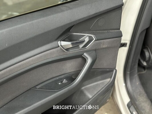 Audi E-tron 50 Quattro edition 71kWh 313pk 2020 (origineel-NL+ 1e eigenaar), J-109-NJ