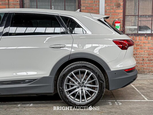 Audi E-tron 50 Quattro edition 71kWh 313pk 2020 (origineel-NL+ 1e eigenaar), J-109-NJ