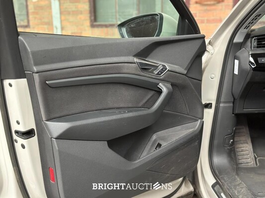 Audi E-tron 50 Quattro edition 71kWh 313pk 2020 (origineel-NL+ 1e eigenaar), J-109-NJ