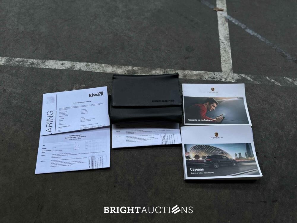 Porsche Cayenne Coupe Turbo S E-Hybrid 4.0 V8 -TECHART CARBON- 680hp 2020 (Original-NL), J-707-RT