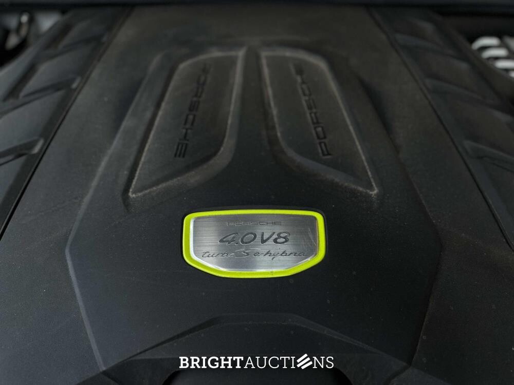 Porsche Cayenne Coupe Turbo S E-Hybrid 4.0 V8 -TECHART CARBON- 680hp 2020 (Original-NL), J-707-RT