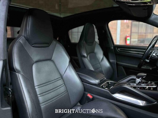 Porsche Cayenne Coupe Turbo S E-Hybrid 4.0 V8 -TECHART CARBON- 680pk 2020 (Origineel-NL), J-707-RT