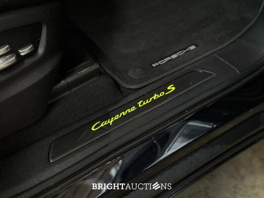 Porsche Cayenne Coupe Turbo S E-Hybrid 4.0 V8 -TECHART CARBON- 680pk 2020 (Origineel-NL), J-707-RT