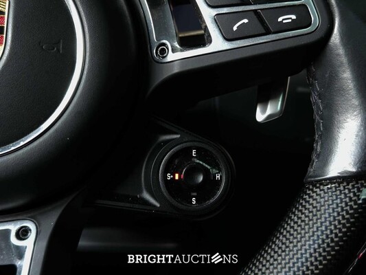 Porsche Cayenne Coupe Turbo S E-Hybrid 4.0 V8 -TECHART CARBON- 680pk 2020 (Origineel-NL), J-707-RT