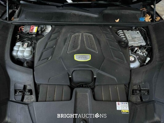 Porsche Cayenne Coupe Turbo S E-Hybrid 4.0 V8 -TECHART CARBON- 680pk 2020 (Origineel-NL), J-707-RT