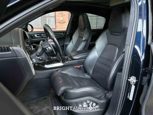 Porsche Cayenne Coupe Turbo S E-Hybrid 4.0 V8 -TECHART CARBON- 680pk 2020 (Origineel-NL), J-707-RT