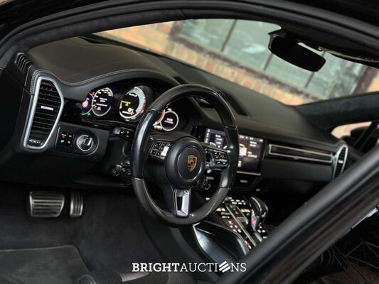 Porsche Cayenne Coupe Turbo S E-Hybrid 4.0 V8 -TECHART CARBON- 680pk 2020 (Origineel-NL), J-707-RT