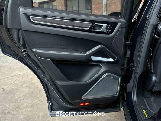 Porsche Cayenne Coupe Turbo S E-Hybrid 4.0 V8 -TECHART CARBON- 680pk 2020 (Origineel-NL), J-707-RT