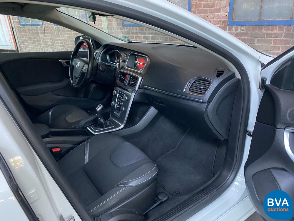 Volvo V40 D2 1.6  Base Business 114pk 2014 -Org. NL-, 2-XVZ-74