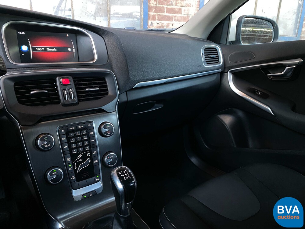 Volvo V40 D2 1.6  Base Business 114pk 2014 -Org. NL-, 2-XVZ-74
