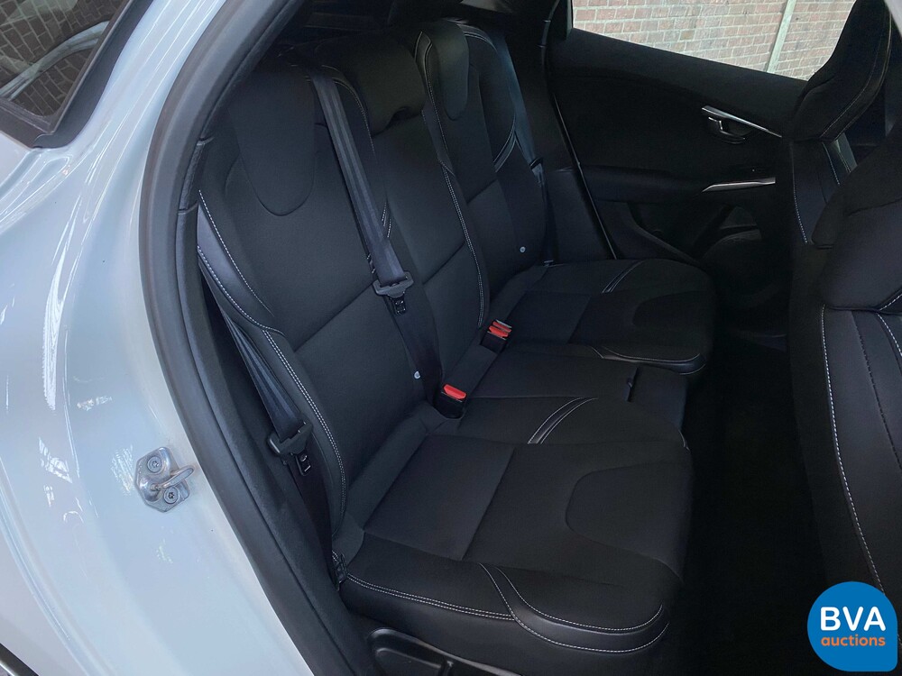 Volvo V40 D2 1.6  Base Business 114pk 2014 -Org. NL-, 2-XVZ-74