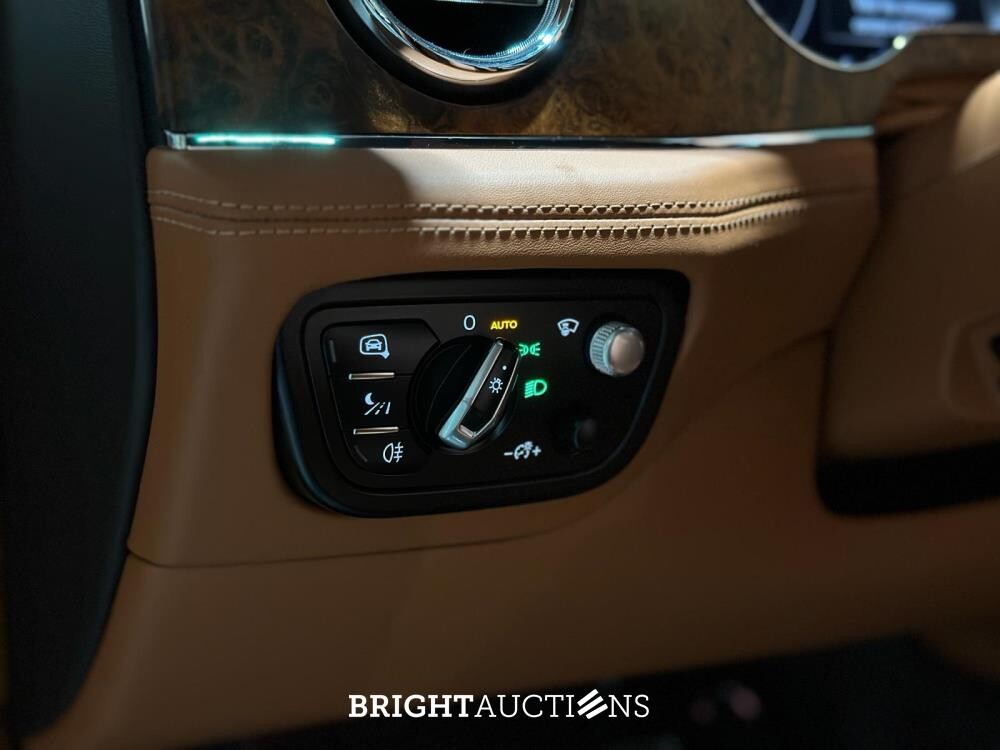 Bentley Bentayga 4.0 V8 549pk 2022 (Origineel-NL + 1e Eigenaar), N-251-VK