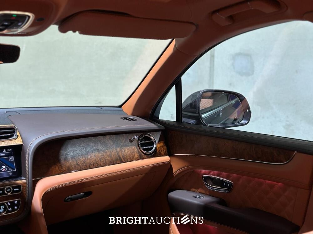 Bentley Bentayga 4.0 V8 549pk 2022 (Origineel-NL + 1e Eigenaar), N-251-VK