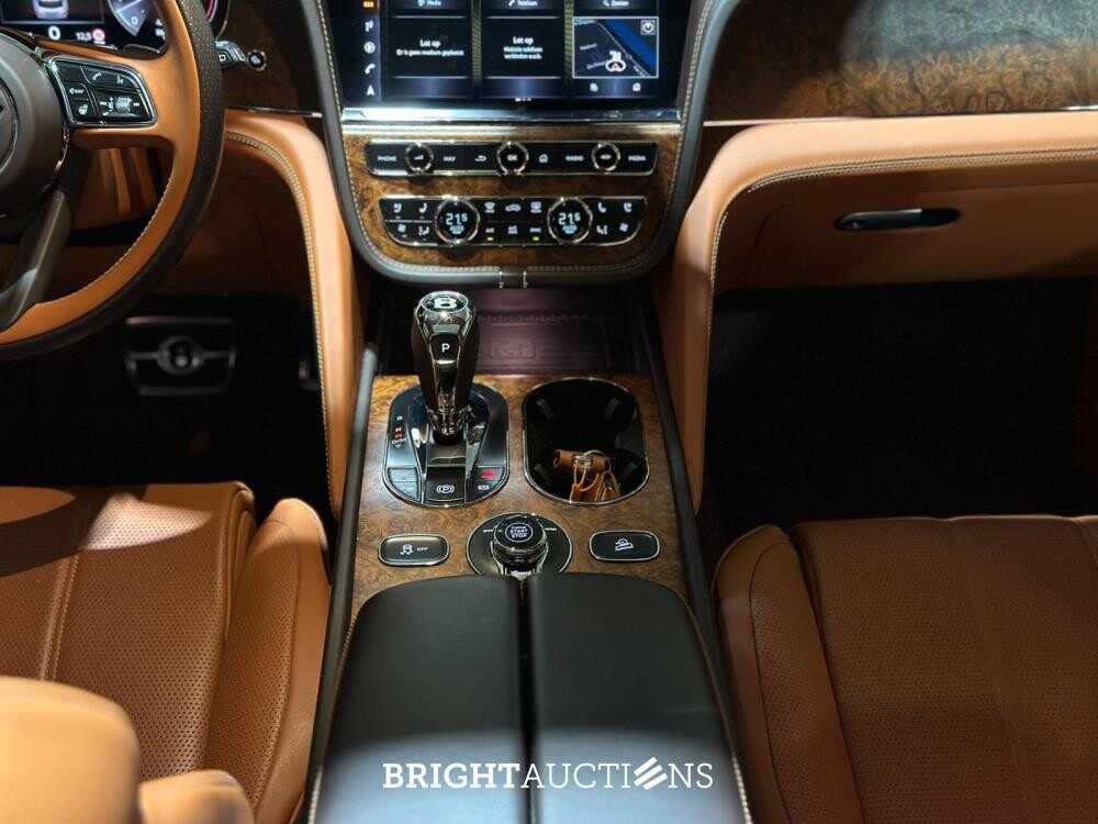 Bentley Bentayga 4.0 V8 549pk 2022 (Origineel-NL + 1e Eigenaar), N-251-VK