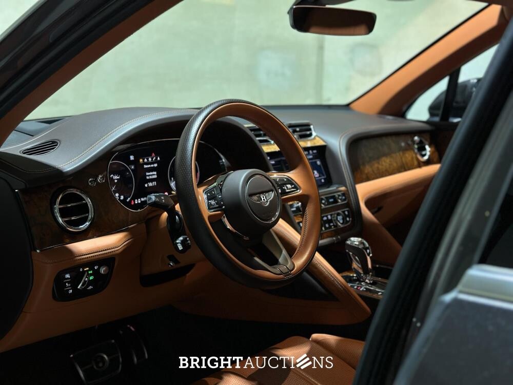 Bentley Bentayga 4.0 V8 549pk 2022 (Origineel-NL + 1e Eigenaar), N-251-VK