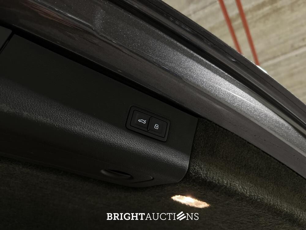 Bentley Bentayga 4.0 V8 549pk 2022 (Origineel-NL + 1e Eigenaar), N-251-VK