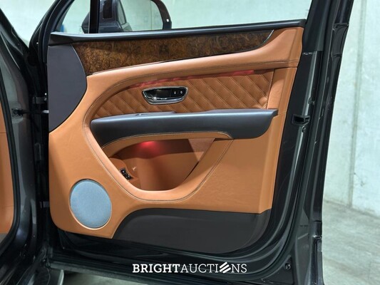 Bentley Bentayga 4.0 V8 549pk 2022 (Origineel-NL + 1e Eigenaar), N-251-VK