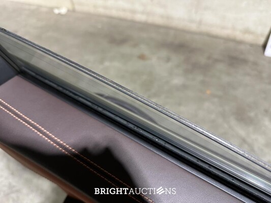 Bentley Bentayga 4.0 V8 549pk 2022 (Origineel-NL + 1e Eigenaar), N-251-VK