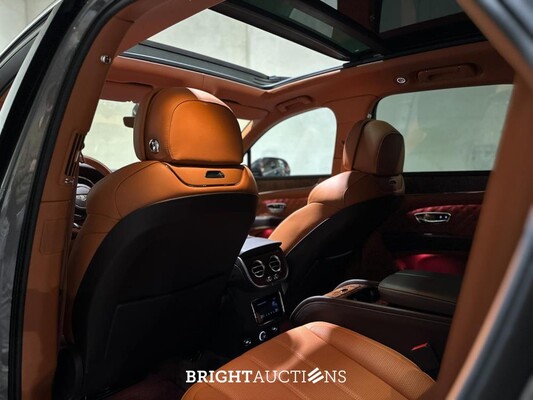 Bentley Bentayga 4.0 V8 549pk 2022 (Origineel-NL + 1e Eigenaar), N-251-VK
