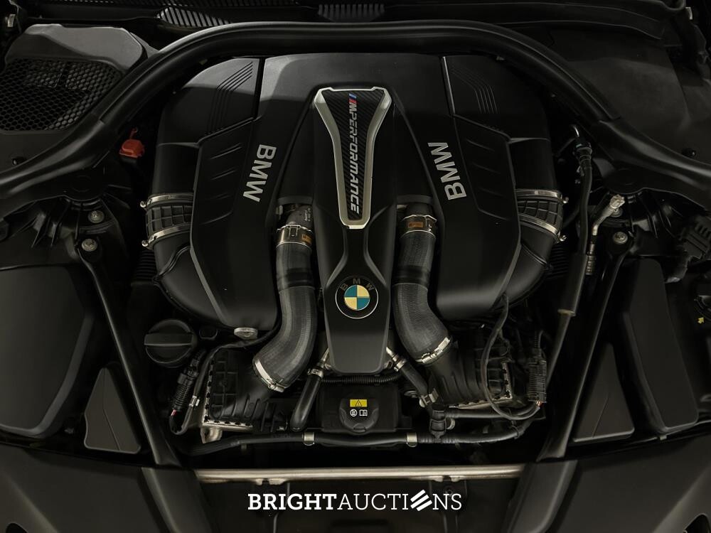 BMW M550i xDrive High Executive 462pk 2018 (Origineel-NL), RS-253-R