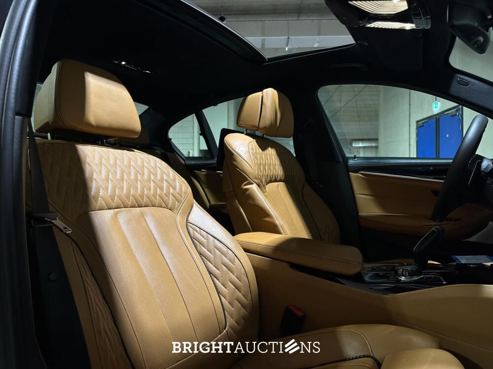 BMW M550i xDrive High Executive 462pk 2018 (Origineel-NL), RS-253-R
