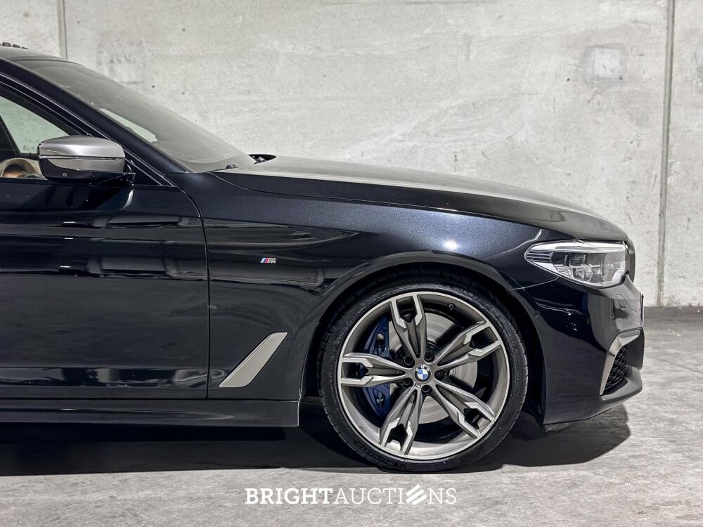 BMW M550i xDrive High Executive 462pk 2018 (Origineel-NL), RS-253-R