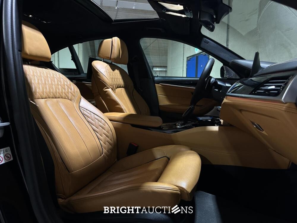 BMW M550i xDrive High Executive 462pk 2018 (Origineel-NL), RS-253-R