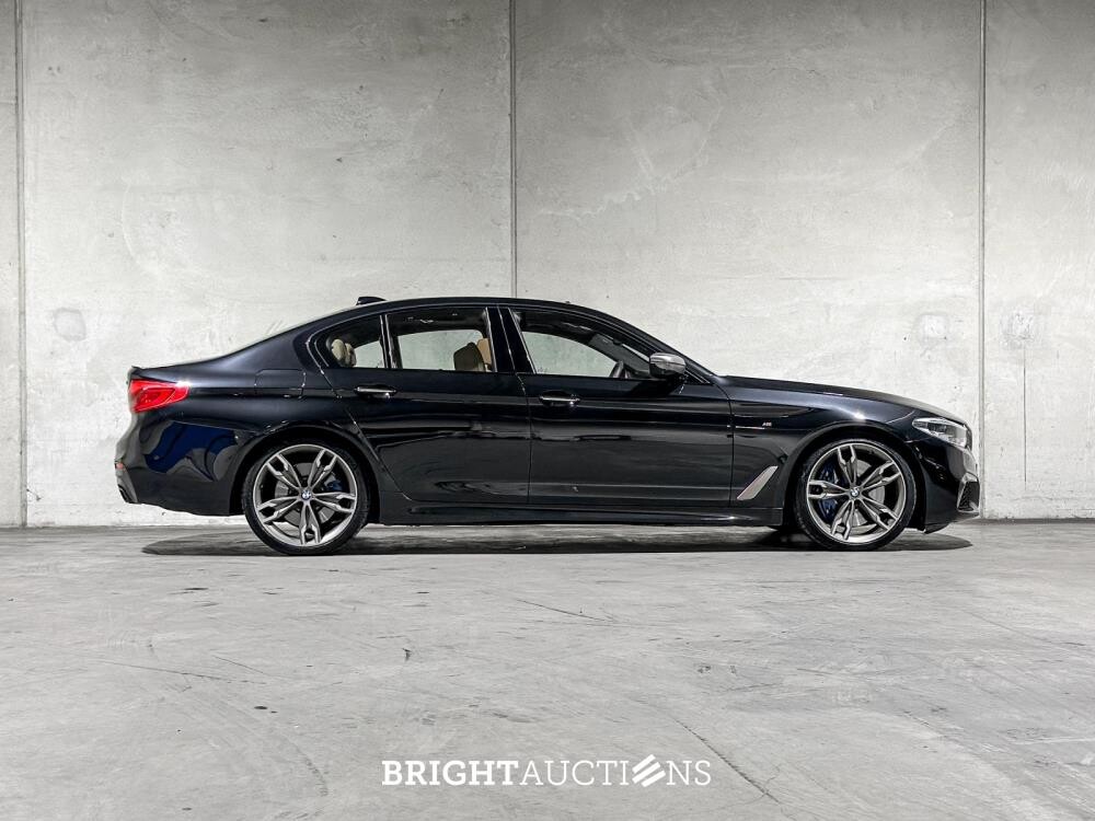 BMW M550i xDrive High Executive 462pk 2018 (Origineel-NL), RS-253-R