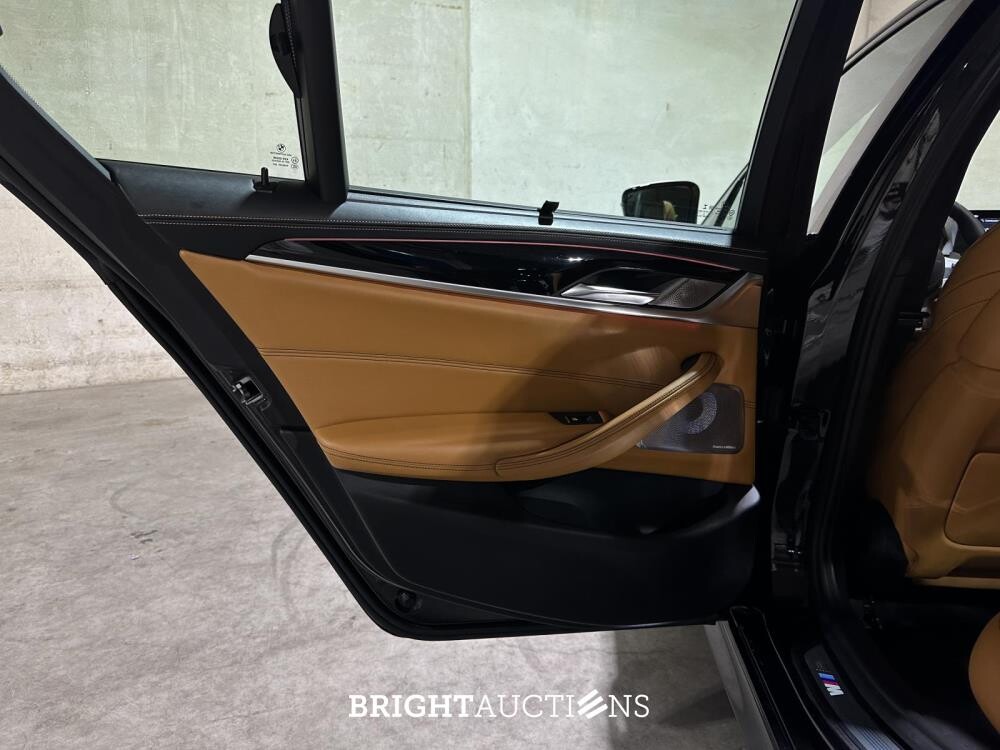 BMW M550i xDrive High Executive 462pk 2018 (Origineel-NL), RS-253-R