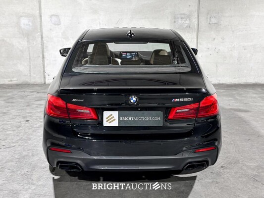 BMW M550i xDrive High Executive G30 462pk 2018 (Origineel-NL), RS-253-R