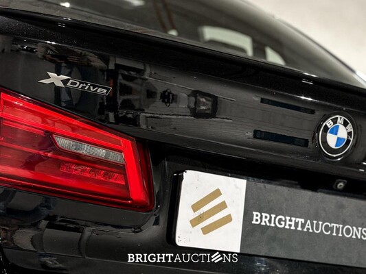 BMW M550i xDrive High Executive G30 462pk 2018 (Origineel-NL), RS-253-R