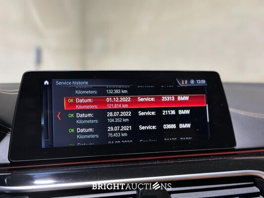 BMW M550i xDrive High Executive G30 462pk 2018 (Origineel-NL), RS-253-R