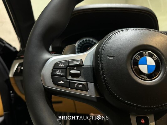 BMW M550i xDrive High Executive G30 462pk 2018 (Origineel-NL), RS-253-R