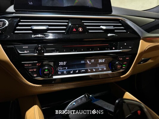 BMW M550i xDrive High Executive G30 462pk 2018 (Origineel-NL), RS-253-R