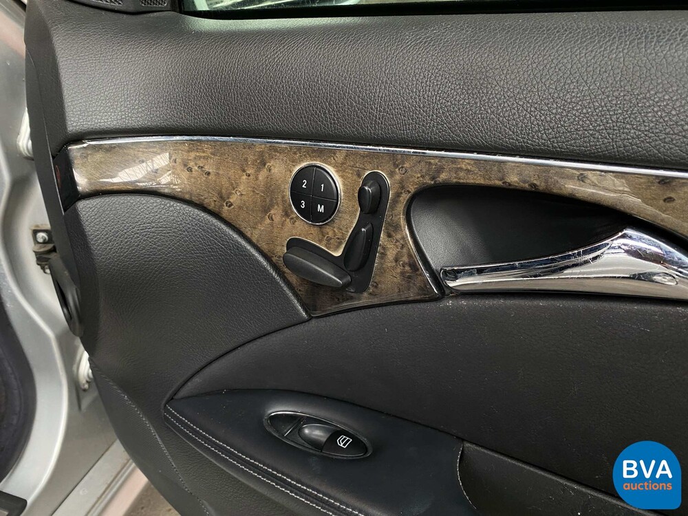 Mercedes-Benz E55 AMG 5.4 V8 E-Klasse 476pk 2003, 42-LG-GK