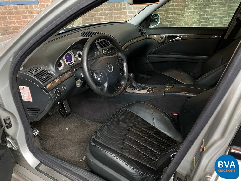 Mercedes-Benz E55 AMG 5.4 V8 E-Klasse 476pk 2003, 42-LG-GK