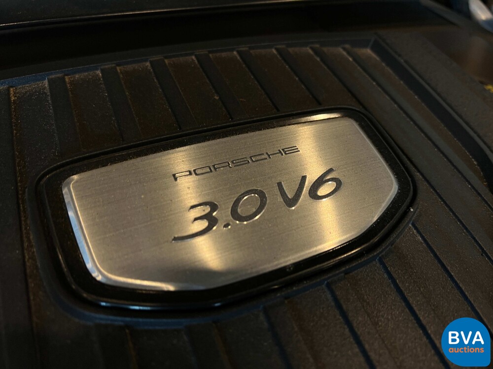 Porsche Panamera 4 Sport Turismo 3.0 330pk 2018 -Org. NL-, SL-935-G