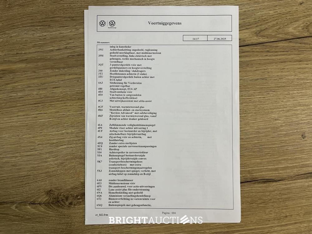 Volkswagen Golf VIII R 4Motion 20th Annniversary -AKRAPOVIC- 2.0 TSI 333pk 2023 LIMITED (Golf 8), NL-KENTEKEN