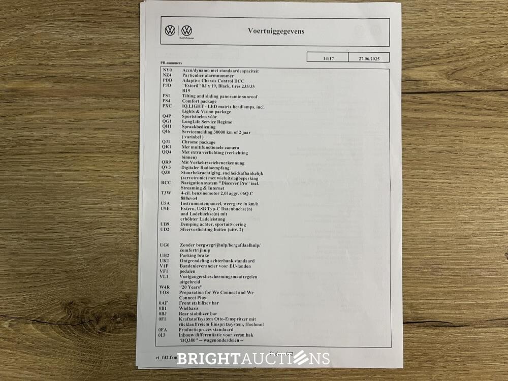 Volkswagen Golf VIII R 4Motion 20th Annniversary -AKRAPOVIC- 2.0 TSI 333pk 2023 LIMITED (Golf 8), NL-KENTEKEN