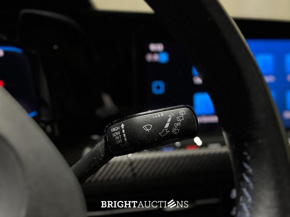 Volkswagen Golf VIII R 4Motion 20th Annniversary -AKRAPOVIC- 2.0 TSI 333pk 2023 LIMITED (Golf 8), NL-KENTEKEN