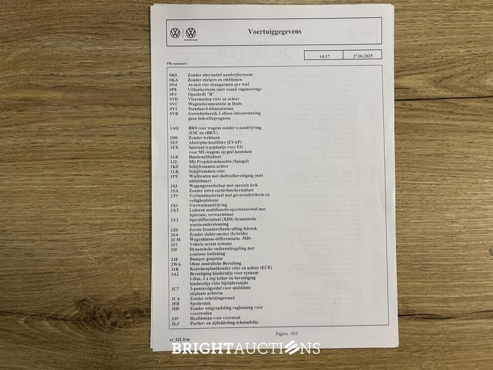 Volkswagen Golf VIII R 4Motion 20th Annniversary -AKRAPOVIC- 2.0 TSI 333pk 2023 LIMITED (Golf 8), NL-KENTEKEN