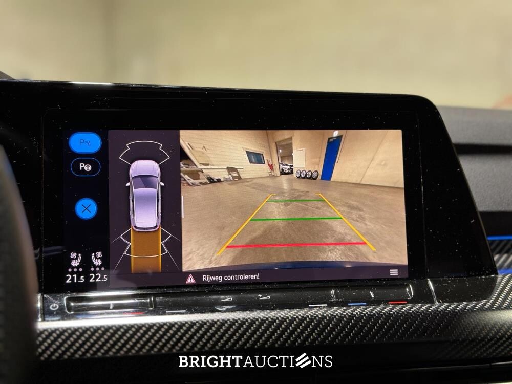 Volkswagen Golf VIII R 4Motion 20th Annniversary -AKRAPOVIC- 2.0 TSI 333pk 2023 LIMITED (Golf 8), NL-KENTEKEN