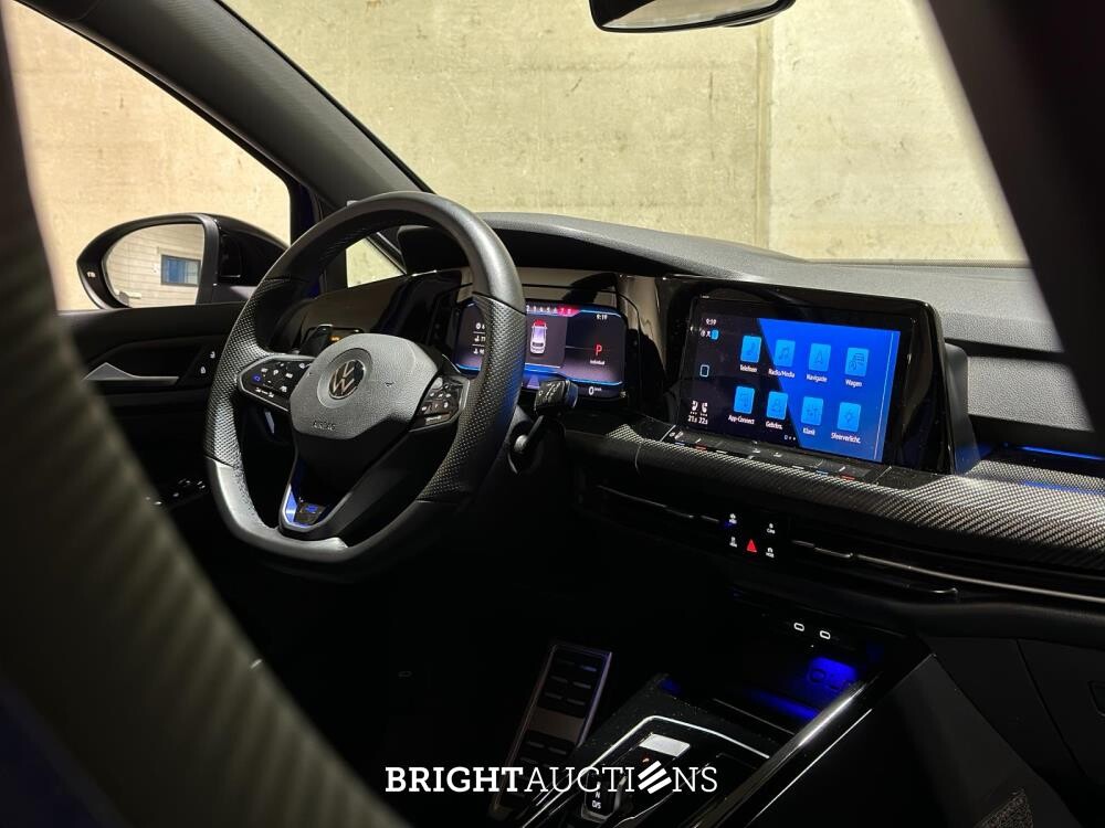 Volkswagen Golf VIII R 4Motion 20th Annniversary -AKRAPOVIC- 2.0 TSI 333pk 2023 LIMITED (Golf 8), NL-KENTEKEN