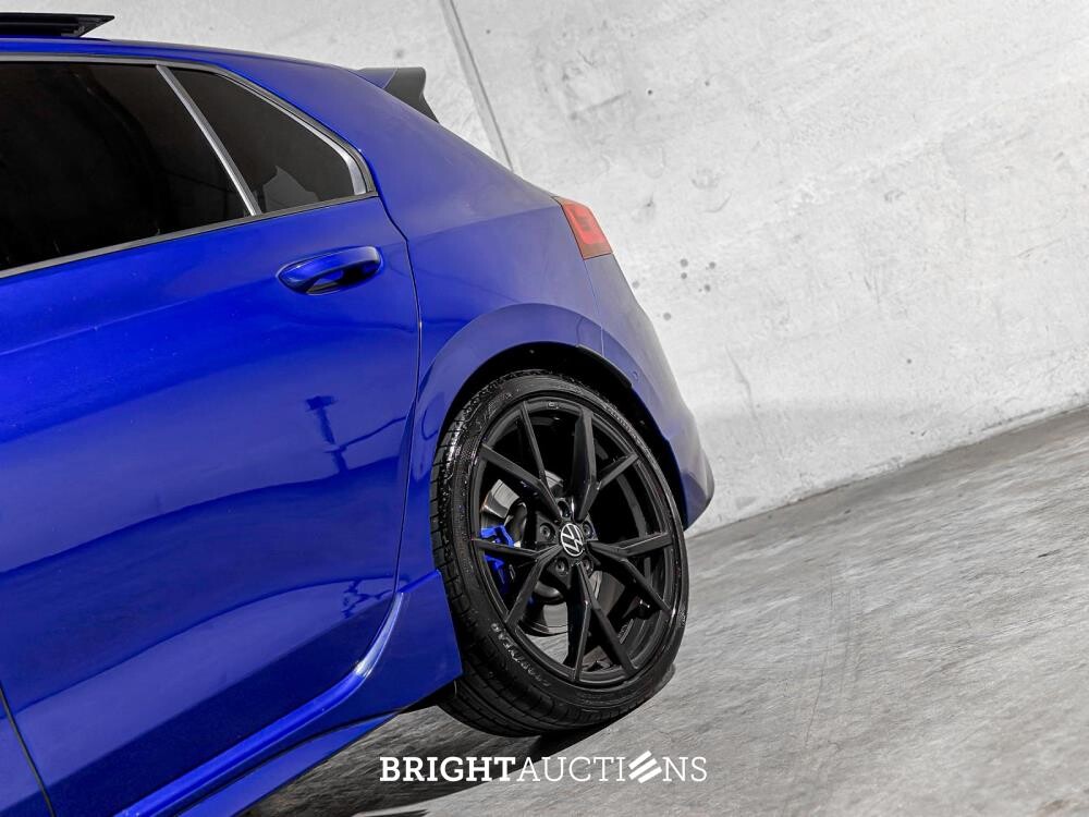 Volkswagen Golf VIII R 4Motion 20th Annniversary -AKRAPOVIC- 2.0 TSI 333pk 2023 LIMITED (Golf 8), NL-KENTEKEN