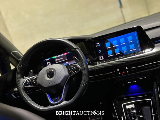 Volkswagen Golf VIII R 4Motion 20th Annniversary -AKRAPOVIC- 2.0 TSI 333pk 2023 LIMITED (Golf 8), NL-KENTEKEN