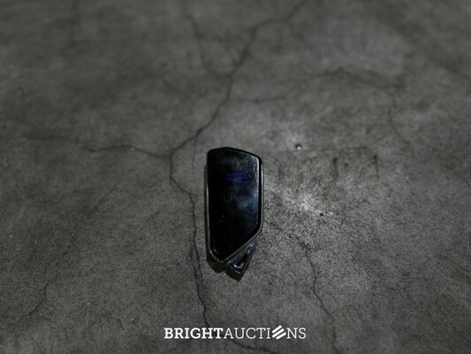 Volkswagen Golf VIII R 4Motion 20th Annniversary -AKRAPOVIC- 2.0 TSI 333pk 2023 LIMITED (Golf 8), NL-KENTEKEN