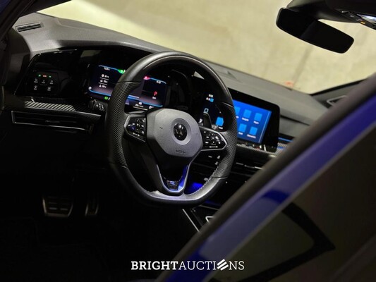 Volkswagen Golf VIII R 4Motion 20th Annniversary -AKRAPOVIC- 2.0 TSI 333pk 2023 LIMITED (Golf 8), NL-KENTEKEN