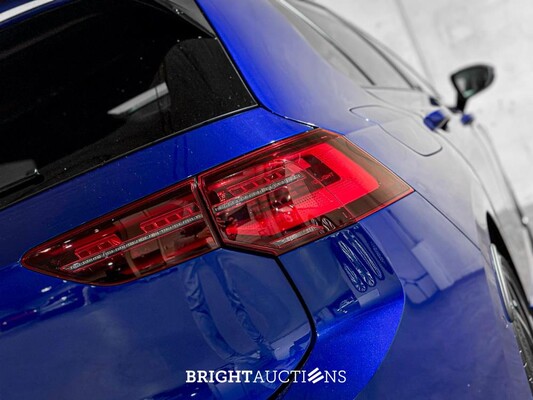 Volkswagen Golf VIII R 4Motion 20th Annniversary -AKRAPOVIC- 2.0 TSI 333pk 2023 LIMITED (Golf 8), NL-KENTEKEN