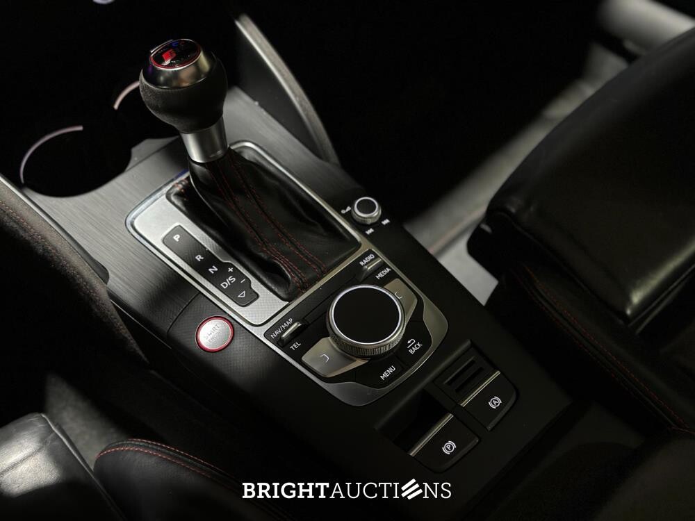 Audi RS3 Limousine 2.5 TFSI Quattro 400pk 2019, X-271-HT